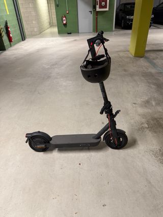 Patinete Xiaomi 4 Pro (2nd Gen) + Casco + Candado