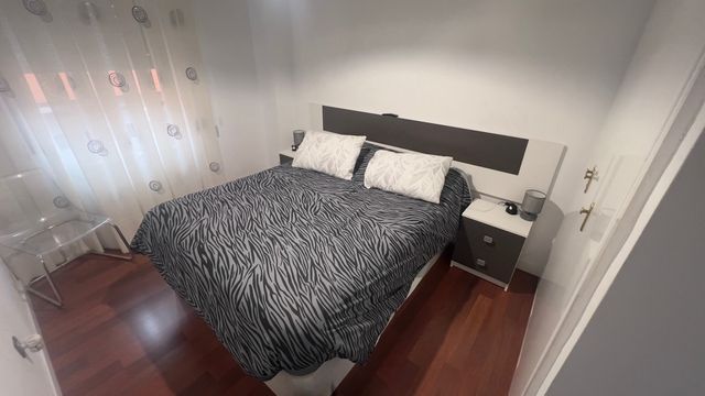 Cama Matrimonio Completa: Canapé, Cabecero y Mesil