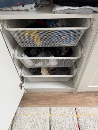 Armario blanco madera con puerta espejo