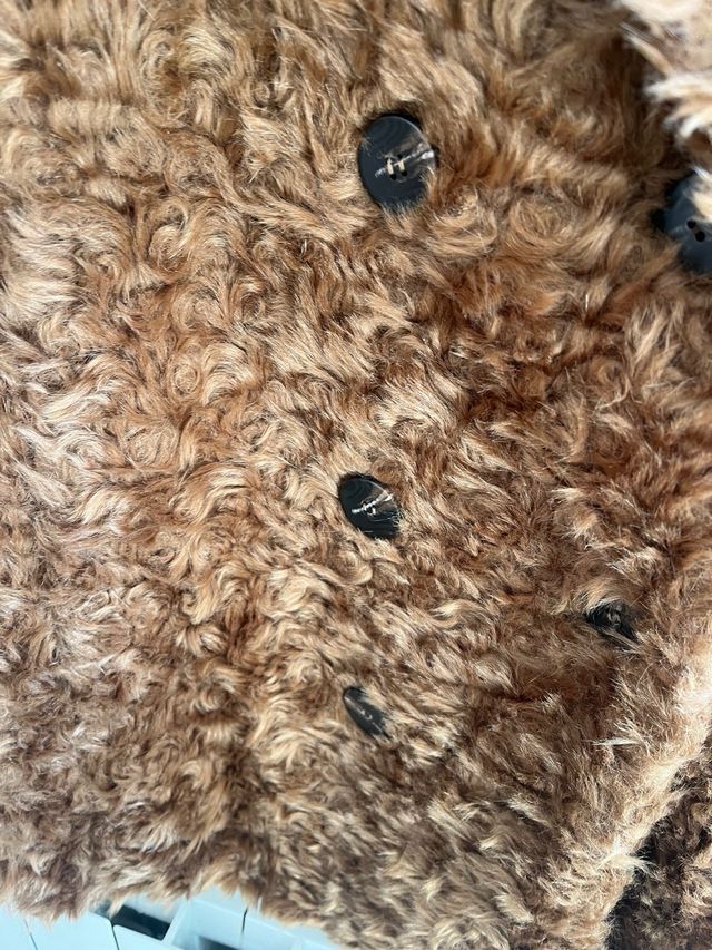 Abrigo pelo Zara marrón