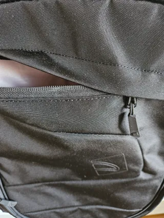 Mochila Tucano acolchada ordenador 17"