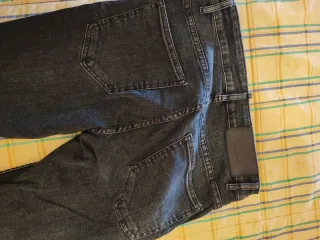 Pantalón vaquero Zara hombre Talla M