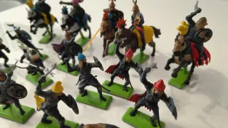 Lotto 16 soldatini Saraceni Britains Deetail 1971