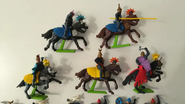 Lotto 16 soldatini Saraceni Britains Deetail 1971