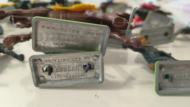 Lotto 16 soldatini Saraceni Britains Deetail 1971