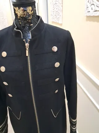 Abrigo militar negro mujer