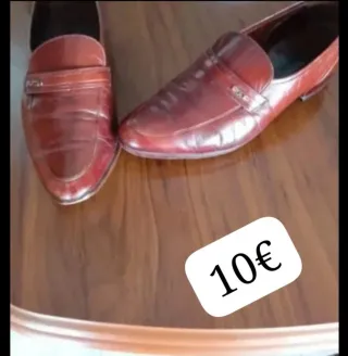 Zapatos de vestir hombre, de piel buena.
