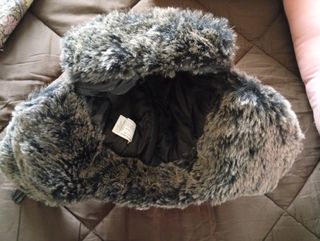 Gorro aviador acolchado con orejeras