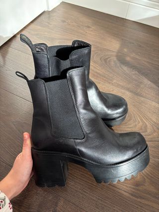 Botas negras cuero plataforma 6cm
