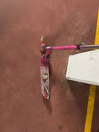 Monopatín niña rosa con manillar buen estado