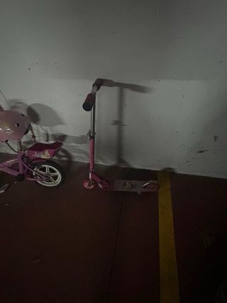 Monopatín niña rosa con manillar buen estado