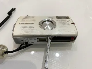 Cámara Olympus IR-300 Plata