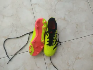 Botines de fútbol Adidas Talla 34