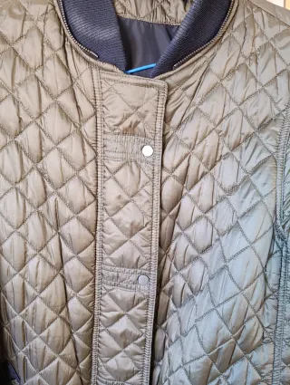 Abrigo Zara verde talla L