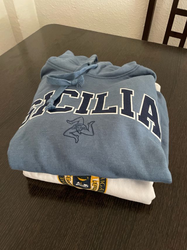 Sudadera blanca University of Michigan y Sicilia