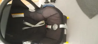 Maxi-Cosi con base Isofix y adaptadores bugaboo