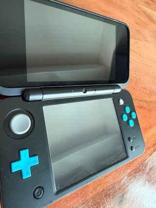 Nintendo New 2DS XL Nero e Turchese