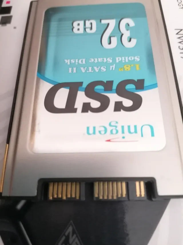 Unigen SSD 32GB 1.8 SATA II