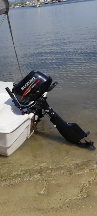 Suzuki 6 HP 4T Motor Fuera Borda