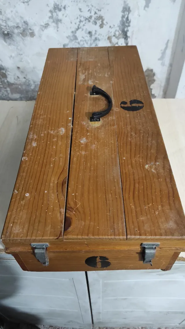 Transportín de madera para mascotas