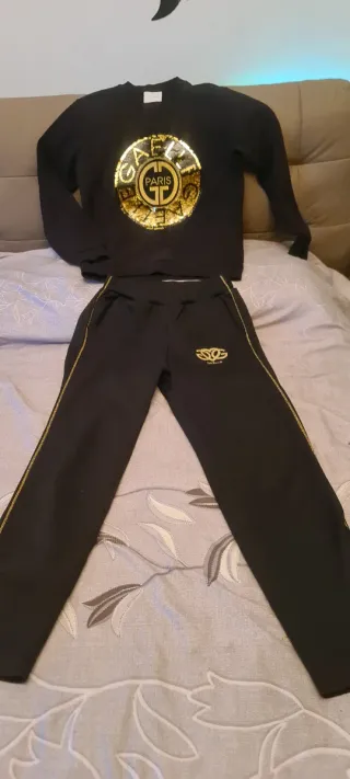 Tuta GAELLE Felpa e Pantalone Nero Oro