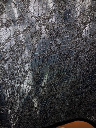 Falda elegante negra con encaje T48