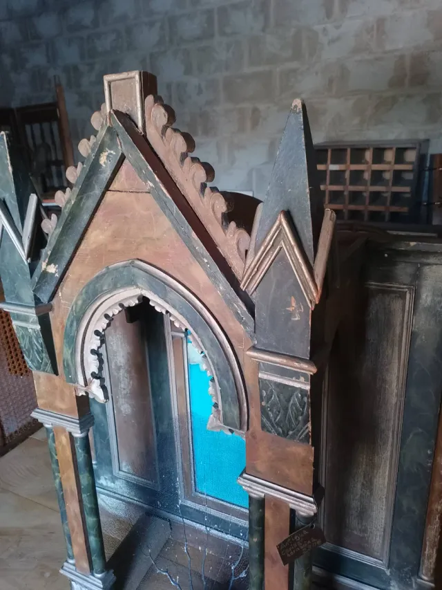 Hornacina Gótica Pintada a Mano