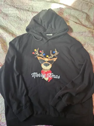 Sudadera Negra con Estampado Reno Navideño unixe