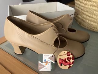 Zapato de flamenca profesional.