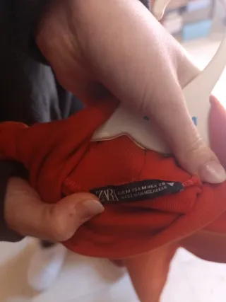 Vestido Zara cuello alto sin mangas naranja