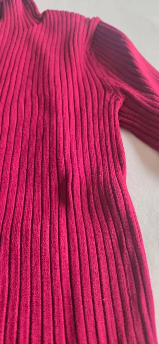 Jersey de cuello alto rojo