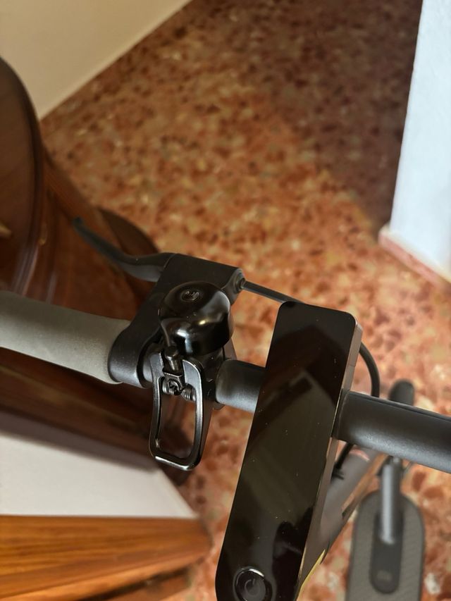 Patinete Xiaomi Mi Electric Scooter Essential