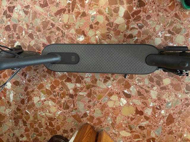 Patinete Xiaomi Mi Electric Scooter Essential