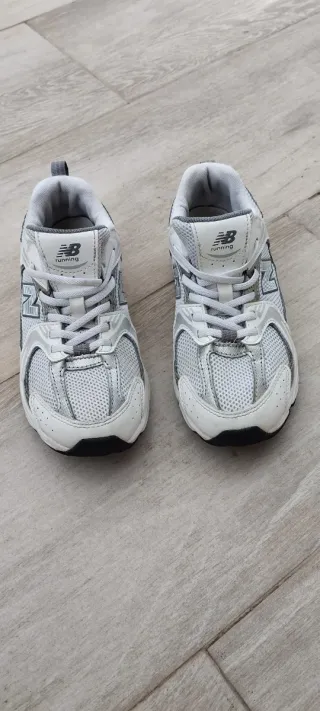 Bambas New Balance originales!! Talla 33.5