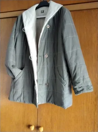 Bonito chaquetón verde Talla L/XL