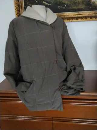 Bonito chaquetón verde Talla L/XL