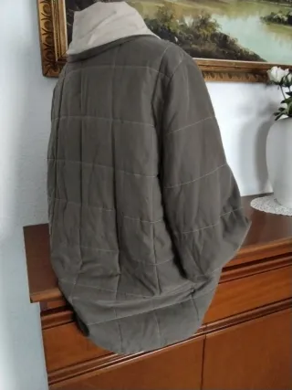 Bonito chaquetón verde Talla L/XL