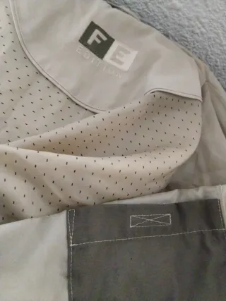 Bonito chaquetón verde Talla L/XL