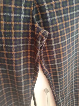 Pantalón de cuadros azul y marrón