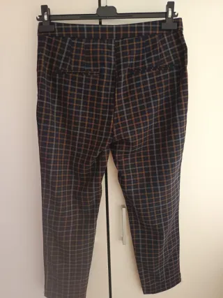Pantalón de cuadros azul y marrón