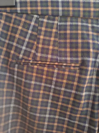 Pantalón de cuadros azul y marrón