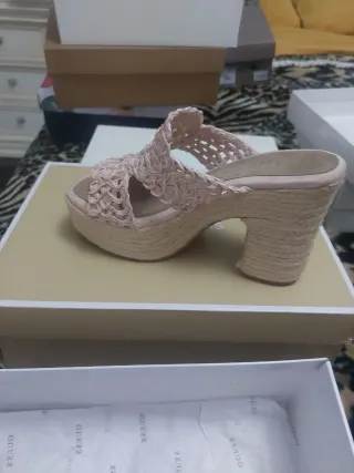 Sandalias de cuña verano beige y rosa
