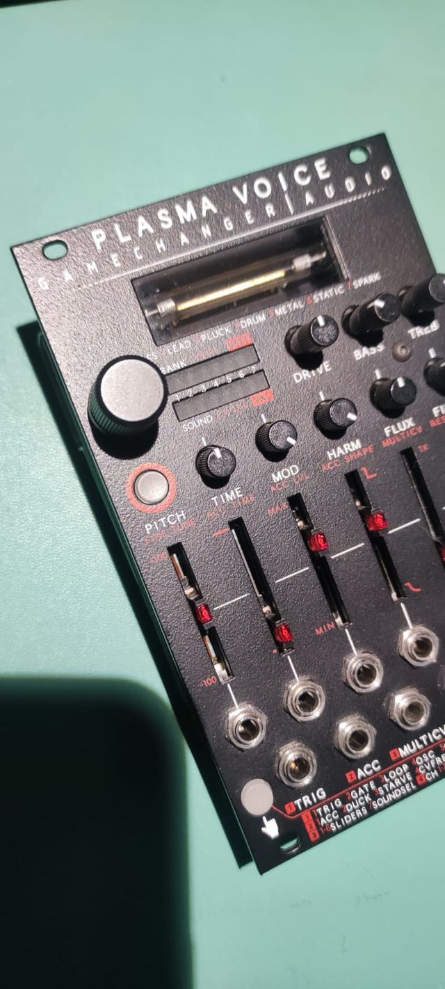GameChanger Plasma Voice Sintetizador Modular