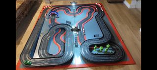 SCALEXTRIC COMPACT