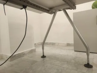 Mesa blanca despacho escritorio VITRA. Ref M73