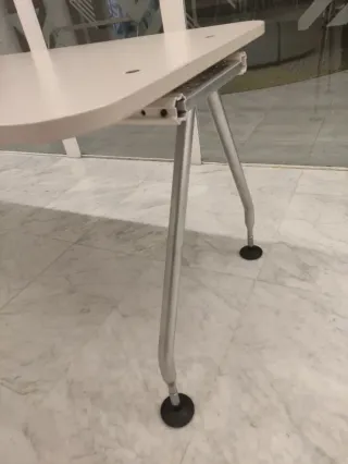 Mesa blanca despacho escritorio VITRA. Ref M74