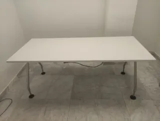 Mesa blanca despacho escritorio VITRA. Ref M74
