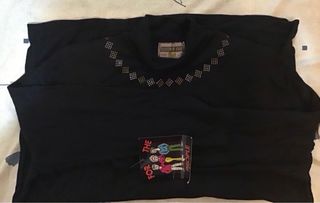 Suéter negro con pedrería. Zaidín - Granada. V.P.