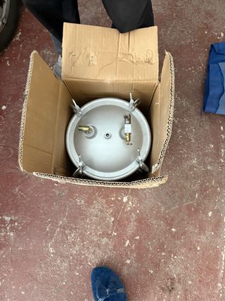 Calderón de pintura metálico