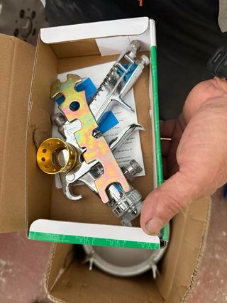 Calderón de pintura metálico